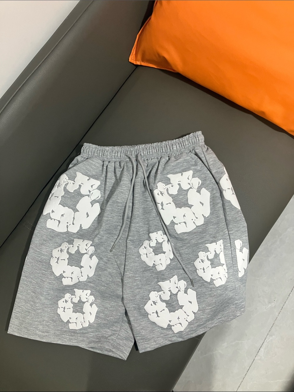 Women's Grey Short Sleeve Tee — Grey Graphic Floral Tee